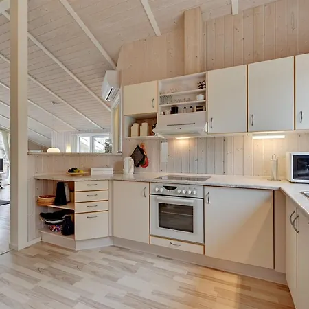 Sitka - 250m From The Sea By Interhome *