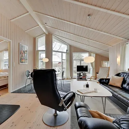 Sitka - 250m From The Sea By Interhome *